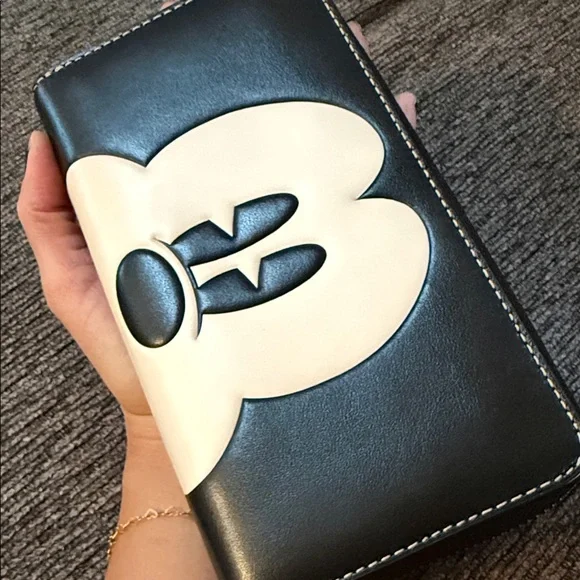 Coach Disney Mickey face long wallet - Picture 12 of 14